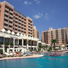 Отель GT Royal Beach Apartments Болгария, Солнечный берег - отзывы, цены и фото номеров - забронировать отель GT Royal Beach Apartments онлайн бассейн