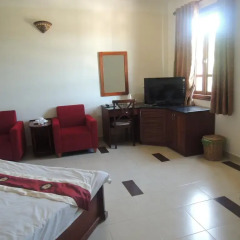 Hung Phong Hotel 2* Улучшенный номер