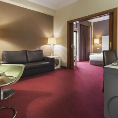 Отель Holiday Inn Madrid - Calle Alcala 4* Люкс с различными типами кроватей фото 5