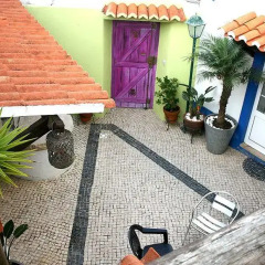 Отель Elegant House in Ericeira's center