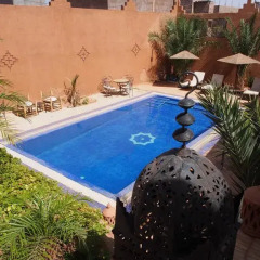 Отель Riad Bouchedor Марокко, Уарзазат - отзывы, цены и фото номеров - забронировать отель Riad Bouchedor онлайн бассейн фото 3