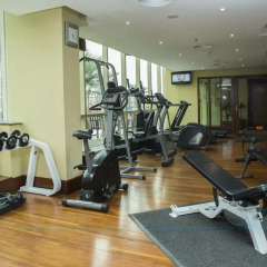 Отель Pearl City Suites фитнесс-зал
