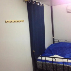 Отель Bluefin Guesthouse Бангкок удобства в номере фото 2