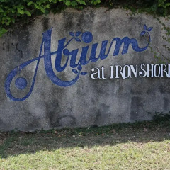 Отель The Atrium at Ironshore спортивное сооружение
