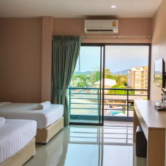 Отель JJ Residence Phuket Town 3* Номер Делюкс с различными типами кроватей фото 2