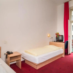 Smart Stay Hotel Station комната для гостей фото 5