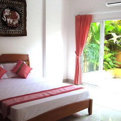 Jomtien Hostel Стандартный номер с двуспальной кроватью фото 11