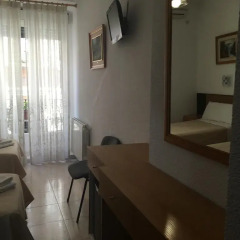 Отель Hostal Residencia Lido Стандартный номер с различными типами кроватей фото 14