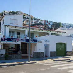 Отель Agi Casa Puerto Испания, Курорт Росес - отзывы, цены и фото номеров - забронировать отель Agi Casa Puerto онлайн