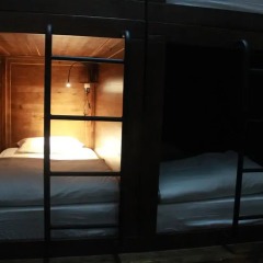 Sant Jordi Hostel Lisbon Кровать в общем номере с двухъярусной кроватью фото 3