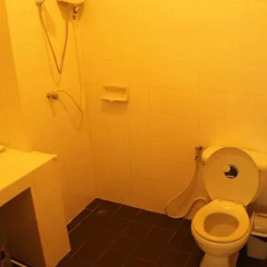 Отель Beach Breeze Guesthouse ванная фото 2