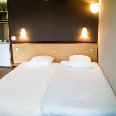 Отель Value Stay Bruges 3* Улучшенный номер с различными типами кроватей фото 3