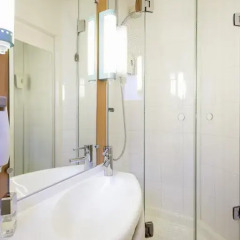 Отель ibis Brussels City Centre 3* Стандартный номер с различными типами кроватей фото 4