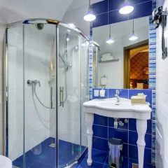 Мини-Отель Big Marine 4* Улучшенный номер с двуспальной кроватью фото 10