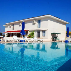 Отель Vela Garden Resort бассейн