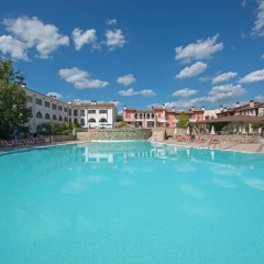 Отель Manerba Resort Манерба-дель-Гарда бассейн фото 3