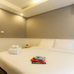 Отель Waterford Condominium Sukhumvit 50 4* Улучшенный номер фото 2