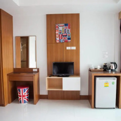 Отель Pavilion Guesthouse Patong удобства в номере
