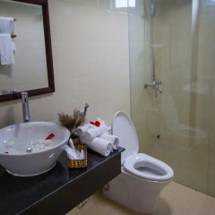 Отель Han Huyen Homestay 2* Номер Делюкс с различными типами кроватей