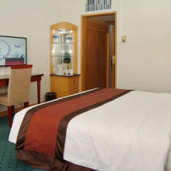 Отель Guangdong Hotel Китай, Гуанчжоу - отзывы, цены и фото номеров - забронировать отель Guangdong Hotel онлайн удобства в номере фото 2