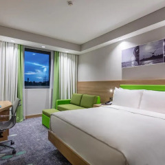 Отель Hampton by Hilton Istanbul Zeytinburnu 2* Стандартный номер с различными типами кроватей фото 11
