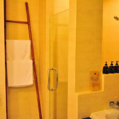 Отель Navatara Phuket Resort 4* Улучшенный номер с различными типами кроватей фото 6