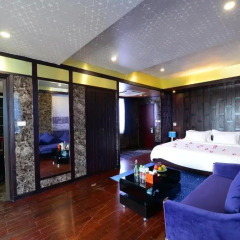 Gia Bao Grand Hotel 3* Люкс с различными типами кроватей фото 2
