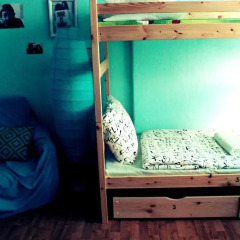 Hostel John Lennon Кровать в общем номере с двухъярусной кроватью фото 2