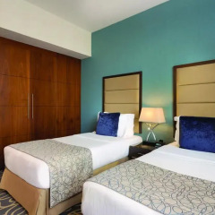 Отель Ramada Corniche 4* Номер Делюкс фото 2