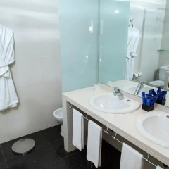 Отель Eurohotel Diagonal Port (ex Rafaelhoteles) 3* Номер категории Эконом с различными типами кроватей фото 6