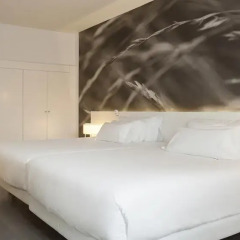 Отель NH Collection Villa de Bilbao 4* Улучшенный номер с различными типами кроватей фото 6