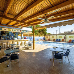 Апартаменты Natali Apartments Улучшенные апартаменты с двуспальной кроватью фото 7
