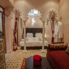 Отель Dar Ikalimo Marrakech 3* Улучшенный номер с двуспальной кроватью фото 7