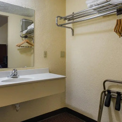 Отель Knights Inn Columbus 2* Номер Делюкс с различными типами кроватей фото 2