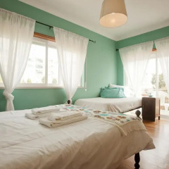 Хостел Ericeira Chill Hill Hostel & Private Rooms Стандартный номер разные типы кроватей фото 6