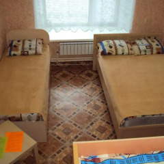Hostel October Стандартный семейный номер с двуспальной кроватью фото 4