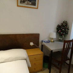 Отель Hostal Mont Thabor Улучшенный номер с различными типами кроватей фото 16