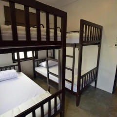 Some Rest Hostel Бангкок комната для гостей