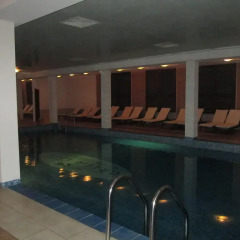Отель Green Life Ski & Spa Alexander Services Apartments Болгария, Банско - отзывы, цены и фото номеров - забронировать отель Green Life Ski & Spa Alexander Services Apartments онлайн бассейн фото 3