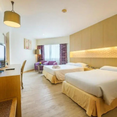 Jomtien Palm Beach Hotel And Resort 4* Улучшенный номер с 2 отдельными кроватями фото 9