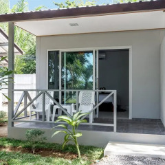 Отель Lanta Coral Beach Resort 2* Бунгало фото 7