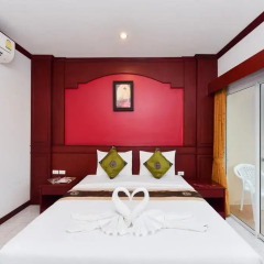 Отель Art Mansion Patong 3* Улучшенный номер двуспальная кровать фото 12