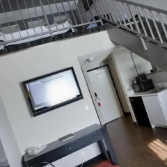 Ramada Plaza Hotel & Suites - West Hollywood в номере