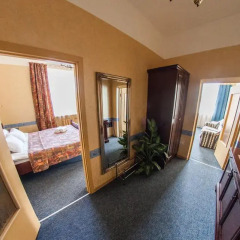 Viktorija Hotel 3* Люкс с различными типами кроватей фото 4