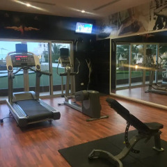 Отель Suites Malecon Cancun фитнесс-зал фото 3