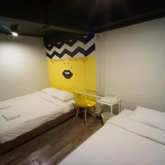BRB Hostel Bangkok Silom Стандартный номер с различными типами кроватей (общая ванная комната) фото 5