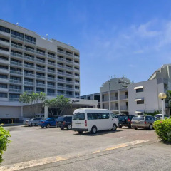 Acacia Court Hotel парковка