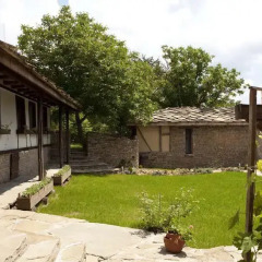 Отель The Four Houses Боженци