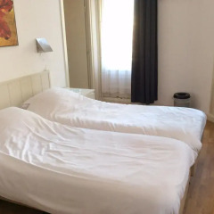 City Hotel 2* Стандартный номер с 2 отдельными кроватями
