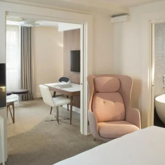 Отель Hôtel Dupond-Smith 5* Улучшенный номер с различными типами кроватей фото 3